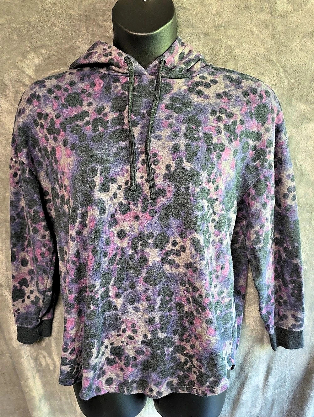 TORRID Women's Purple & Pink Animal Print Hoodie Size 1